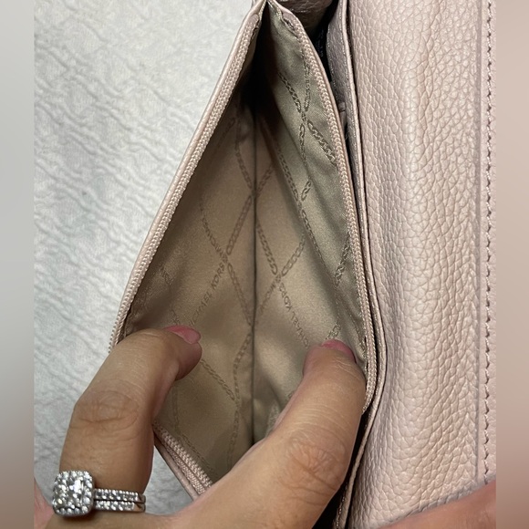 Light pink Michael Kors phone holding crossbody bag - Picture 16 of 16